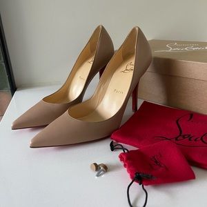 New Christian Louboutin Apostrophy 100 Nude Pump 37.5